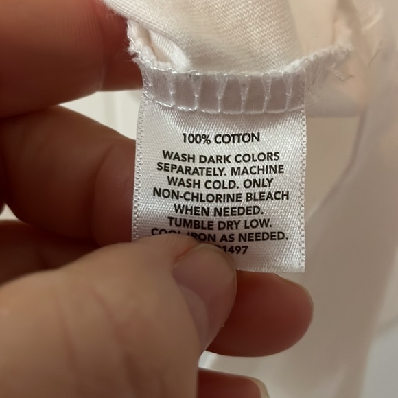 Adorable mediumG Supply white Tshirt - Picture 4 of 4